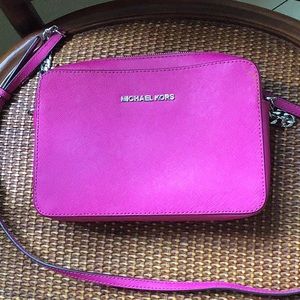 Mk michael kors jet set crossbody baghandbag pink
